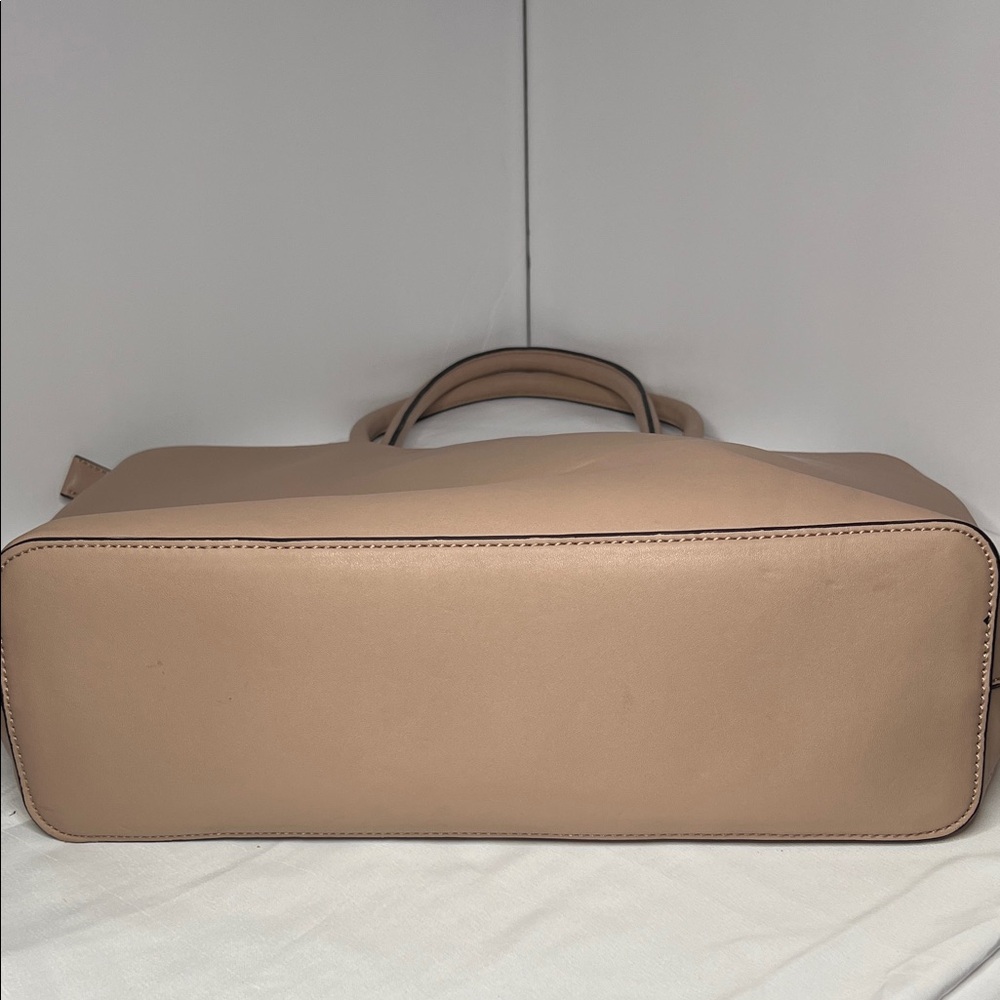 GUESS Quilted Taupe/Beige Leather-Look Tote - Picture 4 of 10